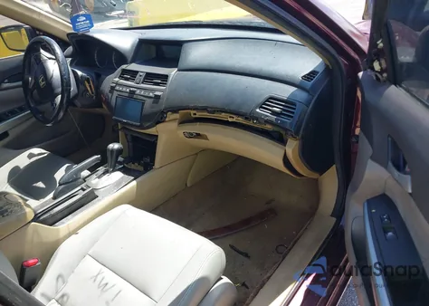 2011 Honda Accord 2.4 Ex-L z USA, uszkodzony, nr VIN 1HGCP2F87BA057022